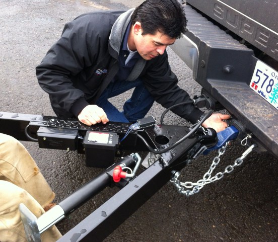 How to hitch a trailer