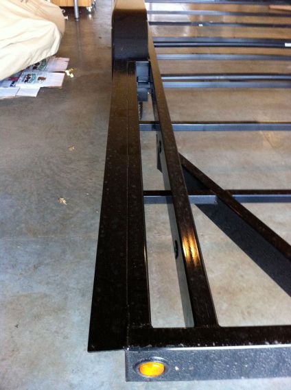 trailer closeup side pocket